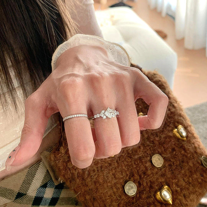 Vera Collette Ring | White Gold